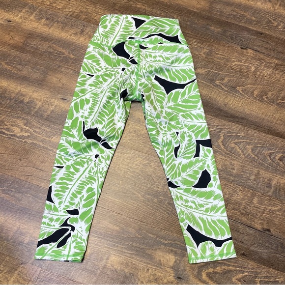 ALO Yoga Leggings Womens XS High Waist Capri Green Palm Springs Print Pants - Picture 7 of 12